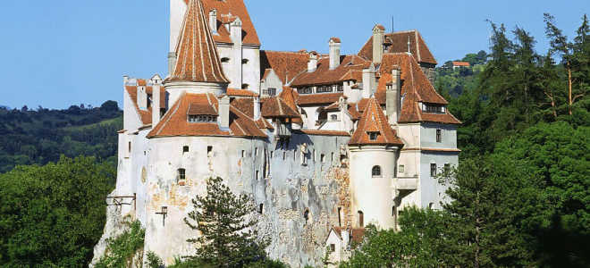 Замок Дракулы в Румынии: как выглядит изнутри и снаружи